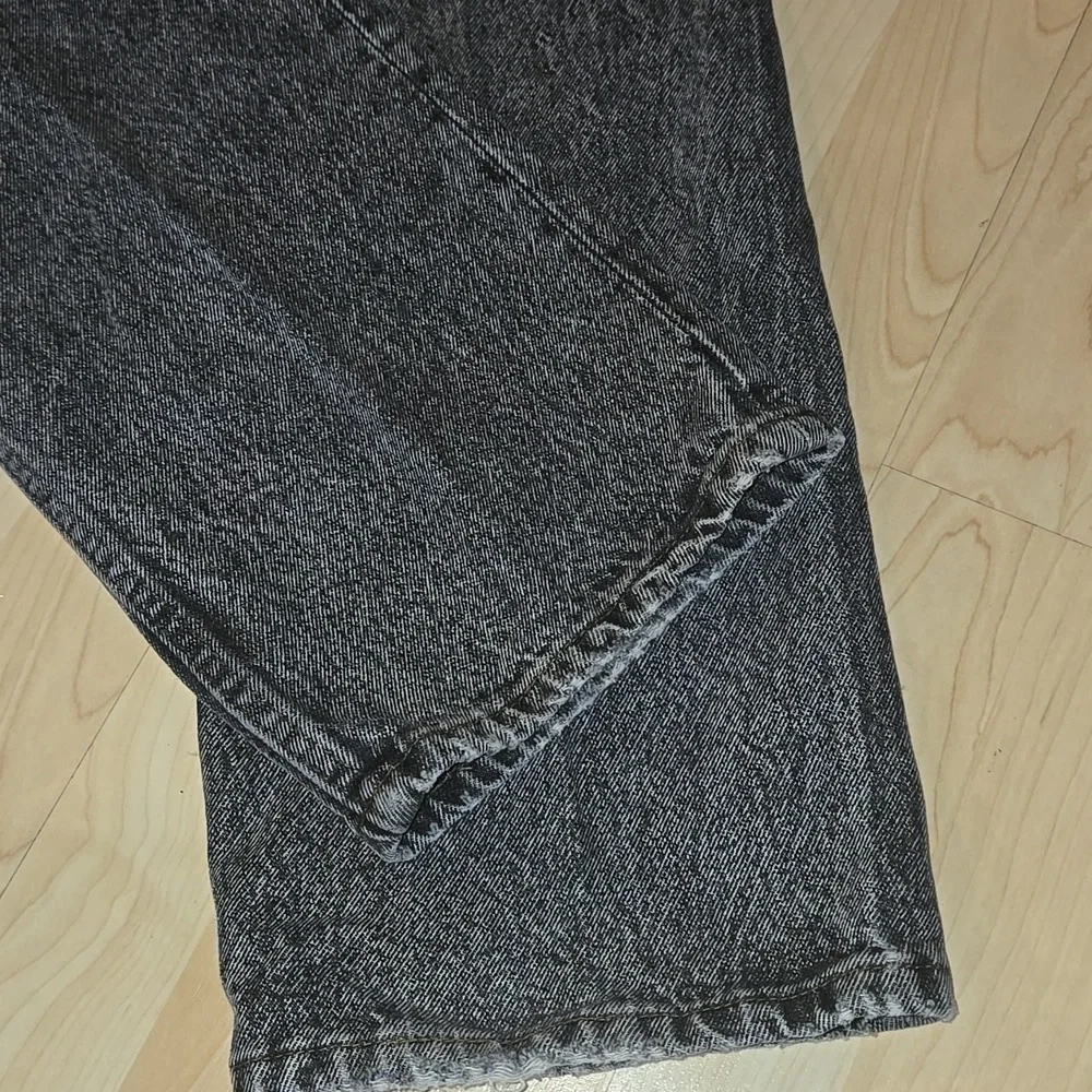 Vintage Levi 501 Button Fly Black Wash Jeans 38x32 Usa Made Ripped Crotch - Picture 13 of 16